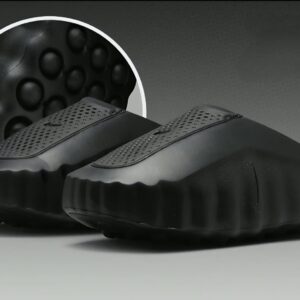 Adidas Yeezy oscuro – diseño texturizado