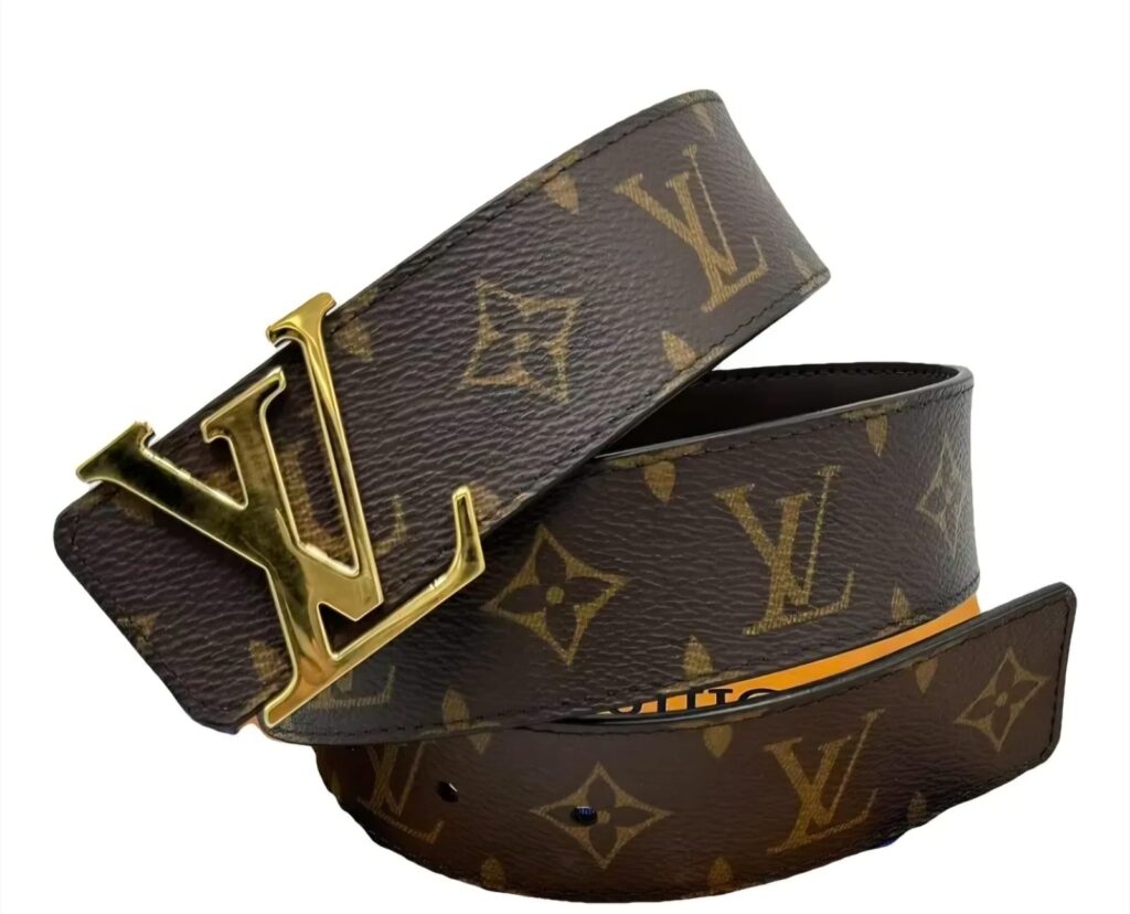 Correa Louis Vuitton marrón con hebilla dorada