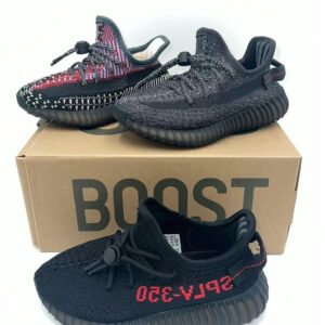 Tenis Adidas Yeezy oscuros