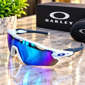 Gafas deportivas Oakley lente azul y violeta