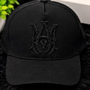 Gorra negra bordado negro
