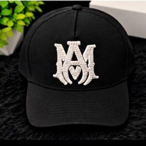 Gorra negra bordado blanco