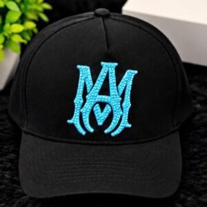 Gorra negra bordado azul