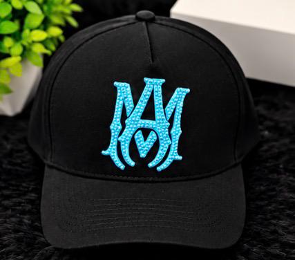 Gorra negra bordado azul